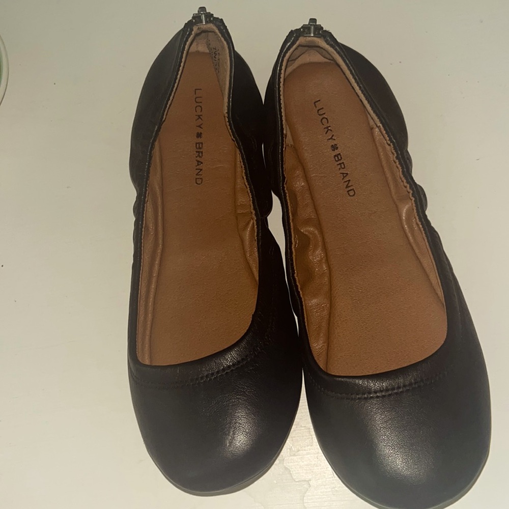 Lucky Brand black flats size 7 leather upper